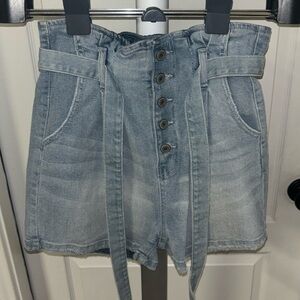 Vintage Stretch Mom Short